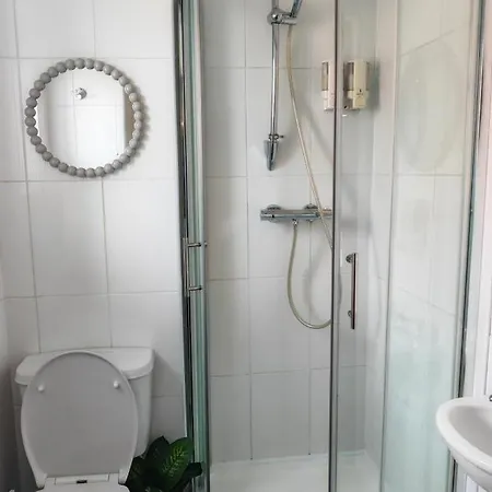 Maindee Guest House-2